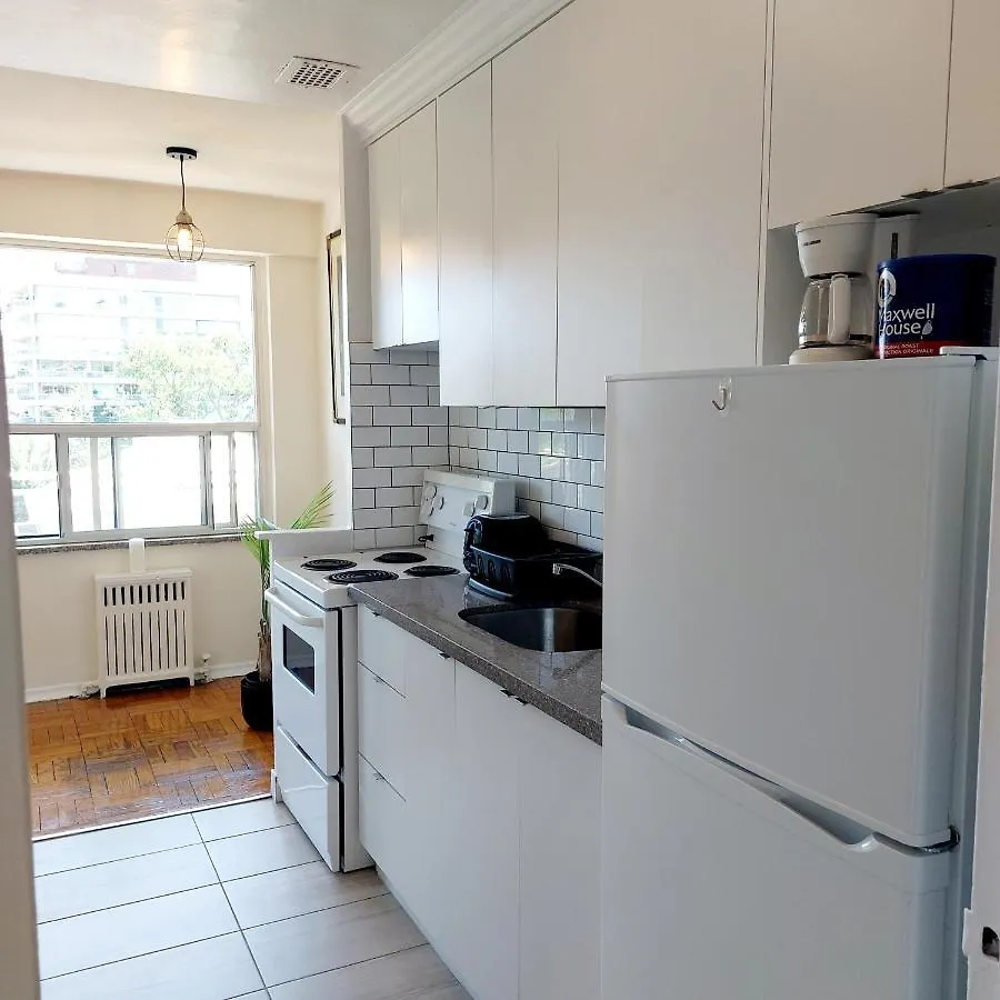 Cozy 1-Bedroom Apartment Downton Toronto Canada
